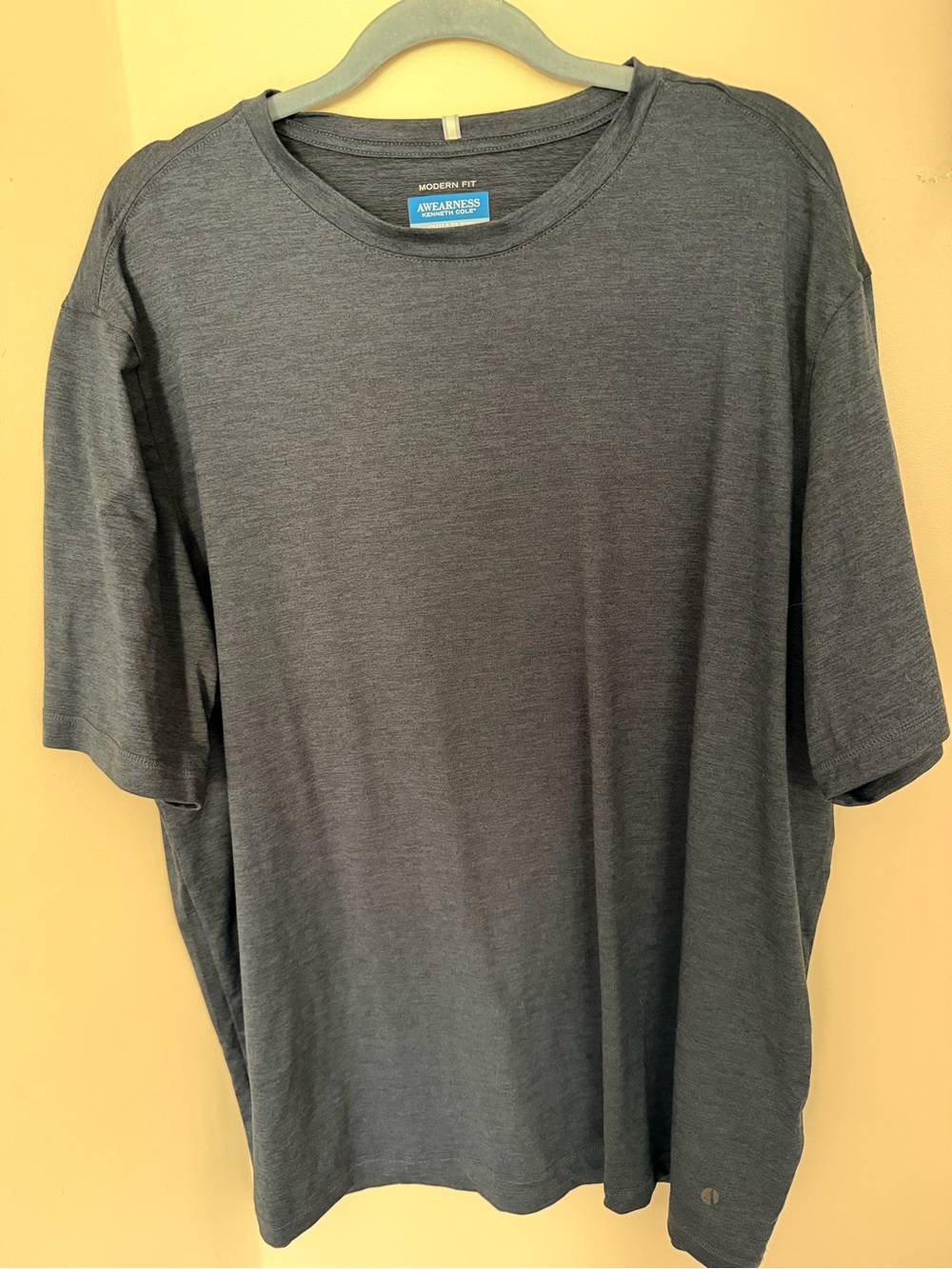 Kenneth Cole Bundle - Picture 2 of 7